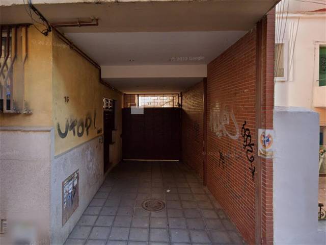 Garaje en Alquiler en Calle de Cuevas, 11 en Valdeacederas