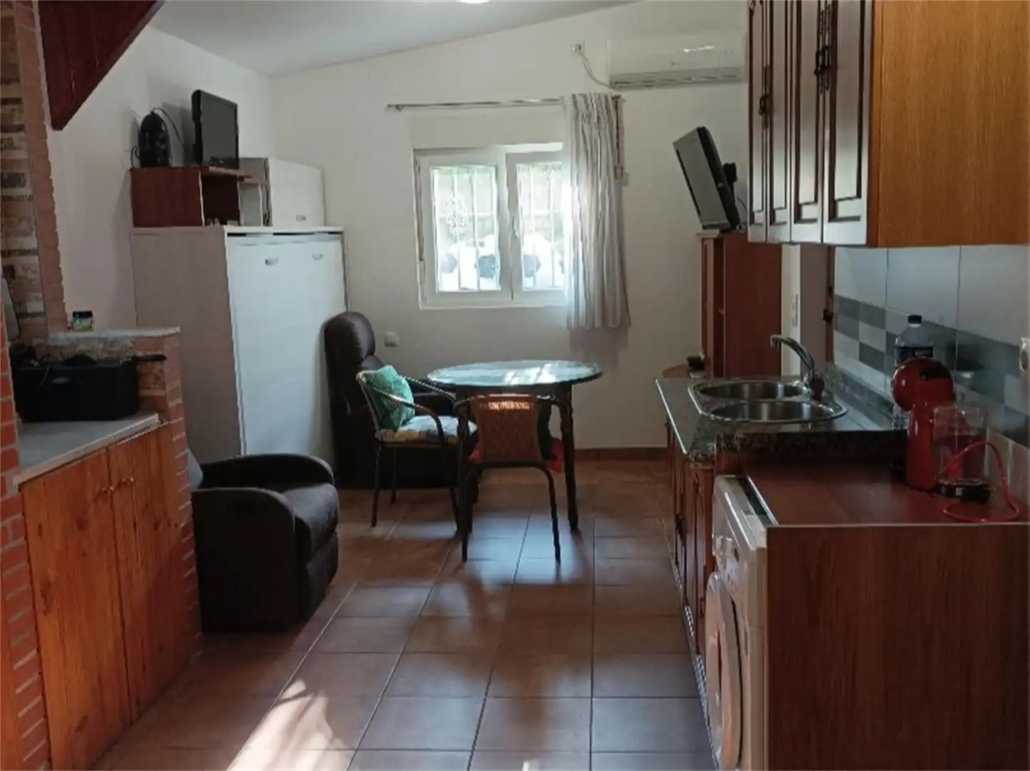 Houses for sale in Calle San Vicente, 19, El Higuerón Kitchen of Houses for sale in Córdoba with Air Conditioner, Heating and Private garden