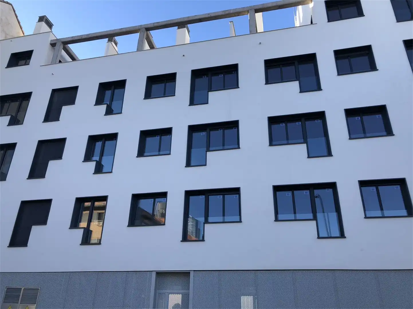 Vista exterior de Pis de lloguer en Madrid amb Calefacció, Parquet i Traster