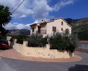 Außenansicht von Maisonette miete in Argelita mit Heizung, Privatgarten und Terrasse