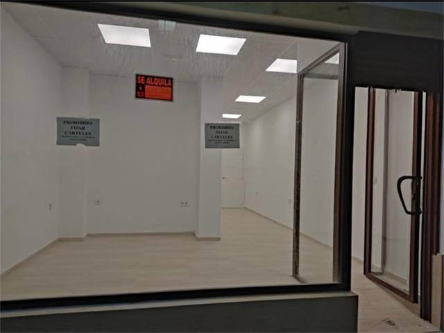 Local comercial en Alquiler en Calle Maestra, 13 en San Felipe - El Almendral - La Merced