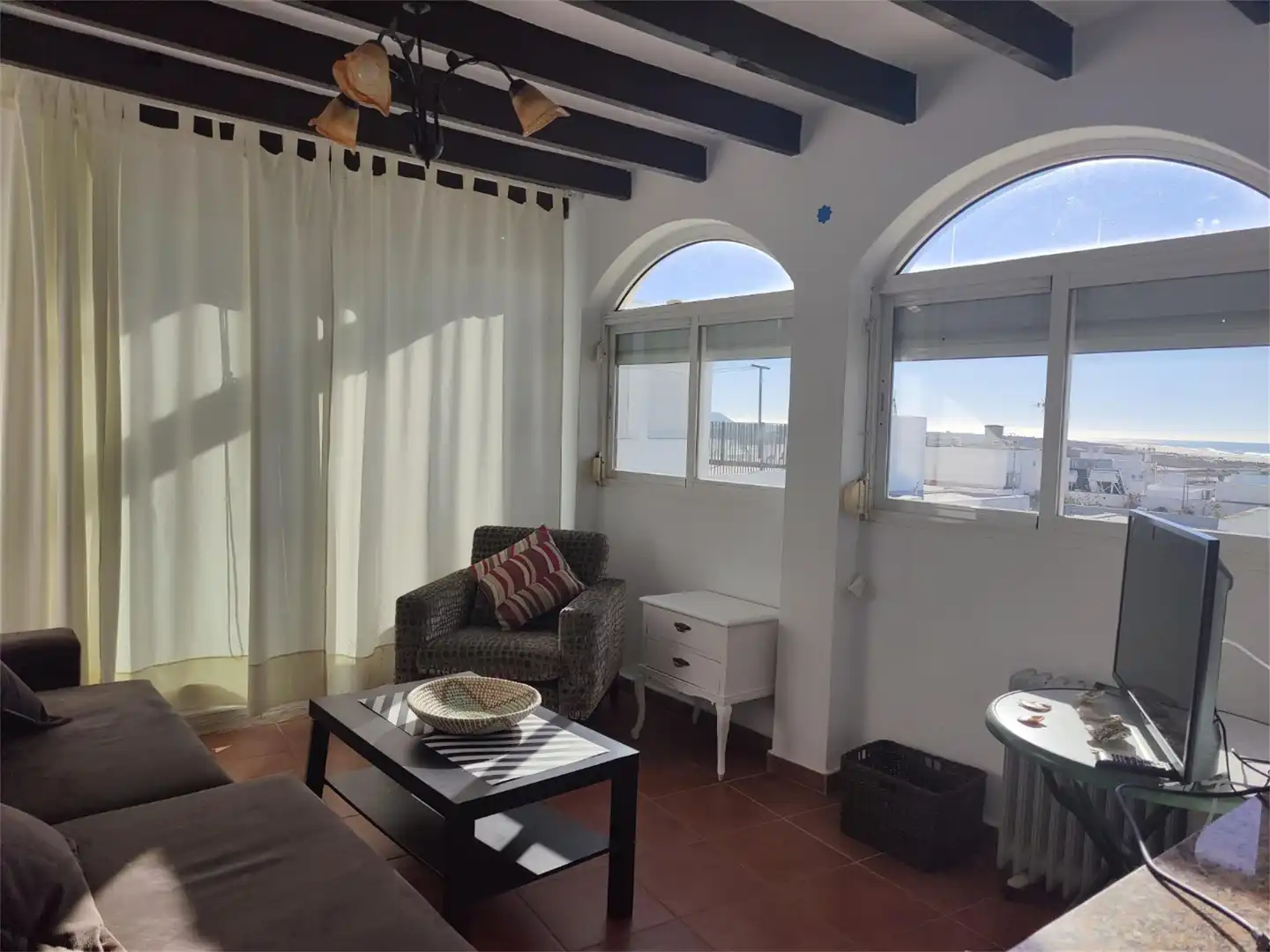 Zimmer in Calle Alta, 6, Conil Wohnzimmer von Wohnung zur untervermieten in Conil de la Frontera mit Terrasse, Möbliert und Ofen