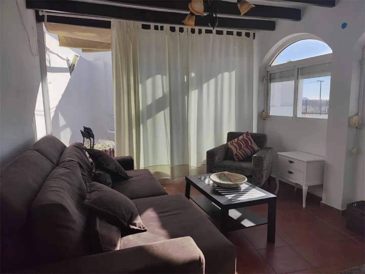 Zimmer in Calle Alta, 6, Conil Wohnzimmer von Wohnung zur untervermieten in Conil de la Frontera mit Terrasse, Möbliert und Ofen