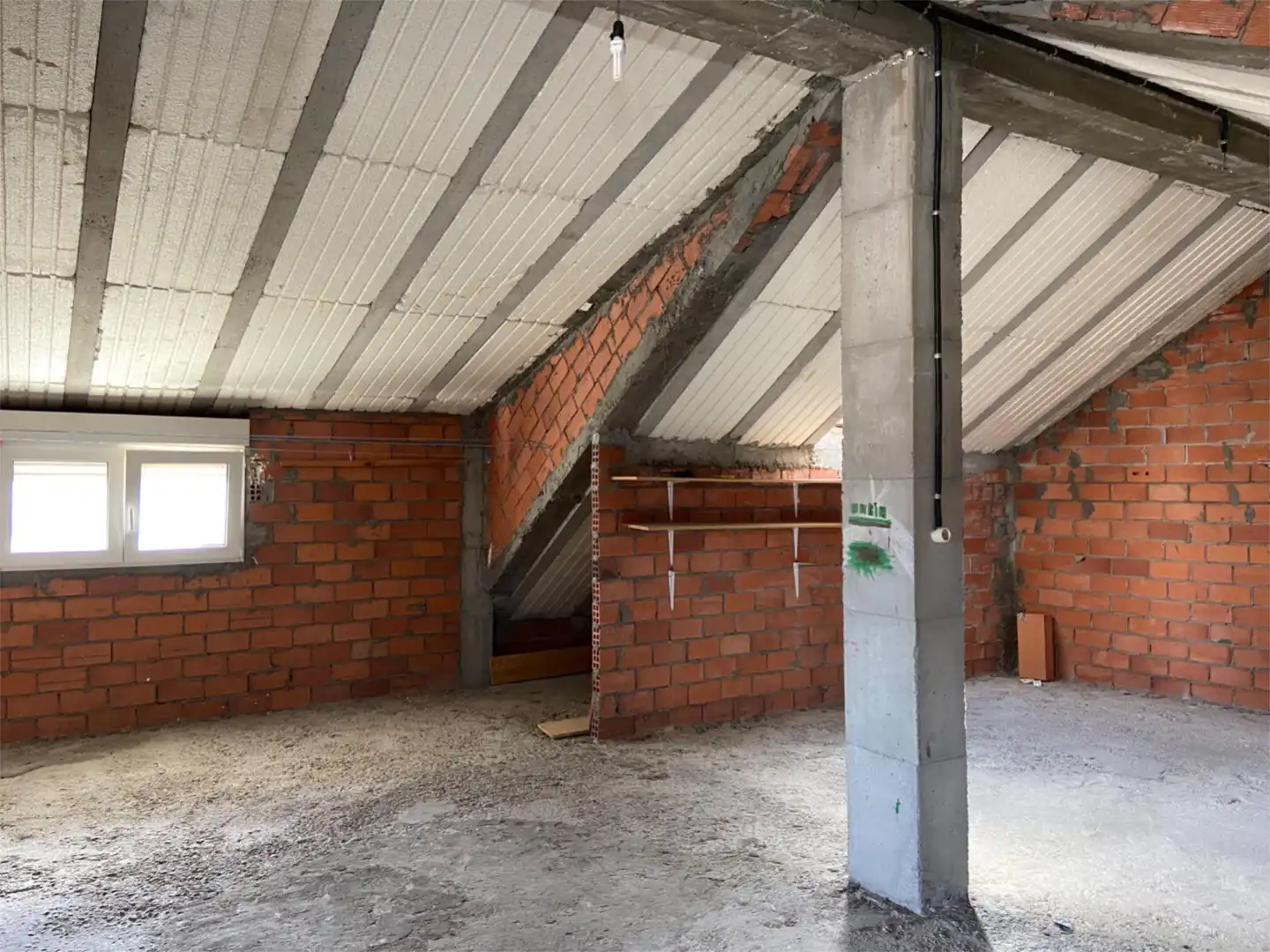 Casa o chalet en venta en Avenida el Bierzo, 10, Camponaraya Casa o chalet en venta en Camponaraya con Balcón