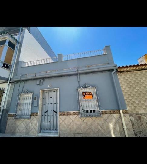 Foto 1 de Casa adosada en venta en Avenida Andalucía, 110, Puente Genil, Córdoba