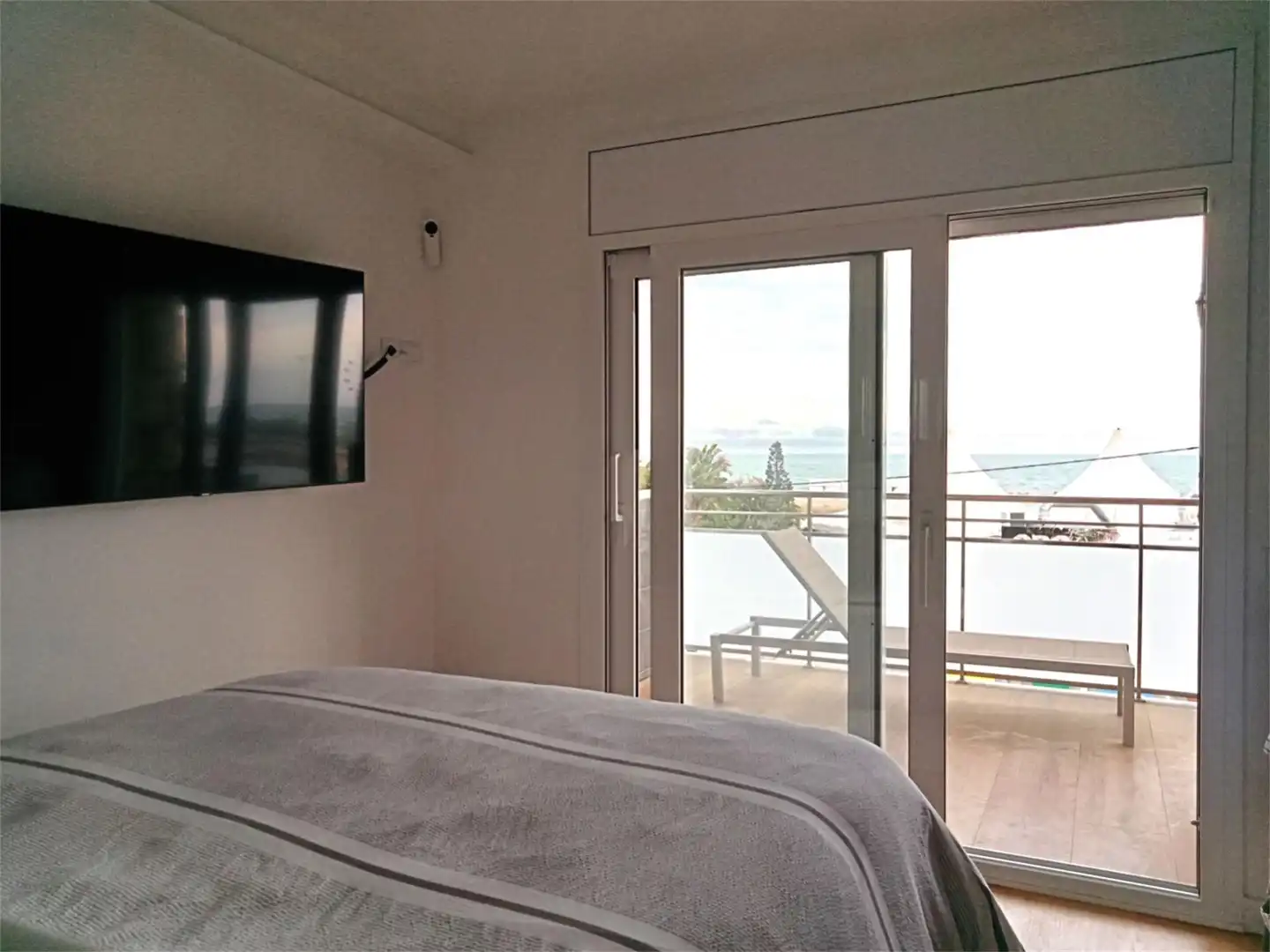 Flat for rent in Passeig de la Marina, 316, Castelldefels Bedroom of Flat for rent in Castelldefels with Air Conditioner, Terrace and Storage room