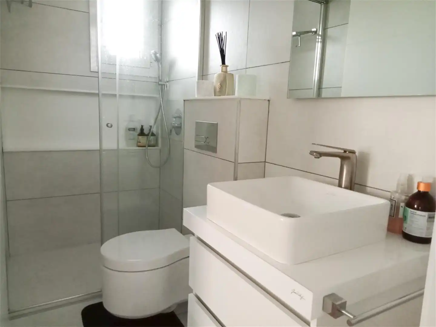 Flat for rent in Passeig de la Marina, 316, Castelldefels Bathroom of Flat for rent in Castelldefels with Air Conditioner, Terrace and Storage room