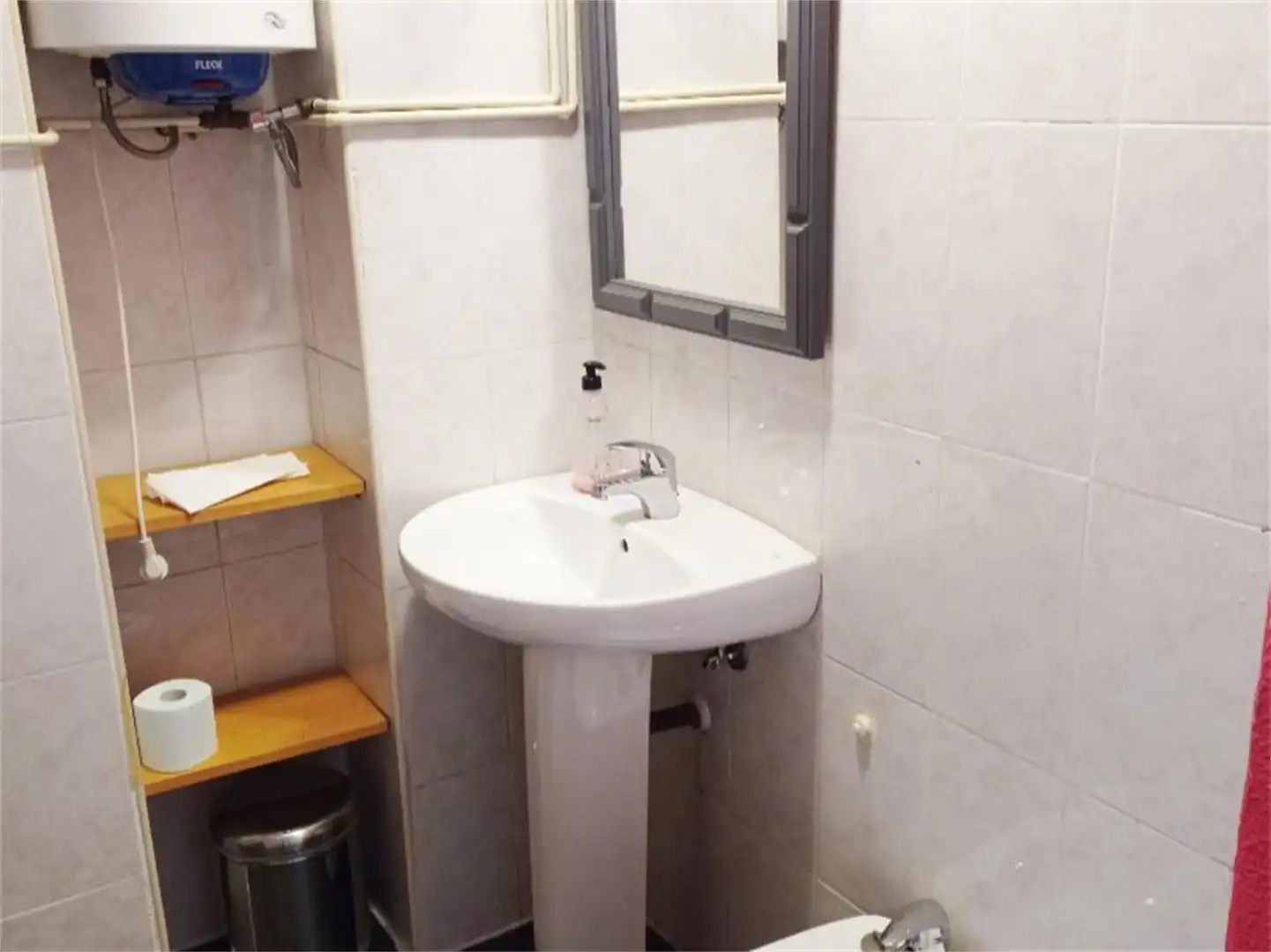Badezimmer von Büro zur Miete in Madrid