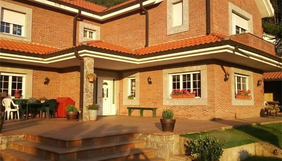 Foto 1 de Casa o xalet en venda a Calle Parque Infantil, 28, Cistierna, León