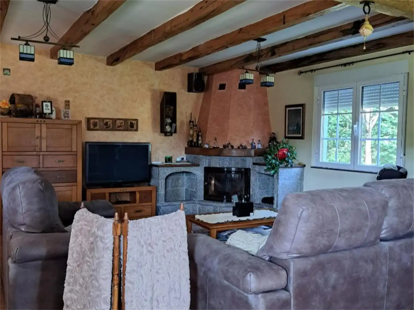 Casa o chalet en venta en Calle Parque Infantil, 28, Cistierna Sala de estar de Casa o chalet en venta en Cistierna con Terraza y Balcón