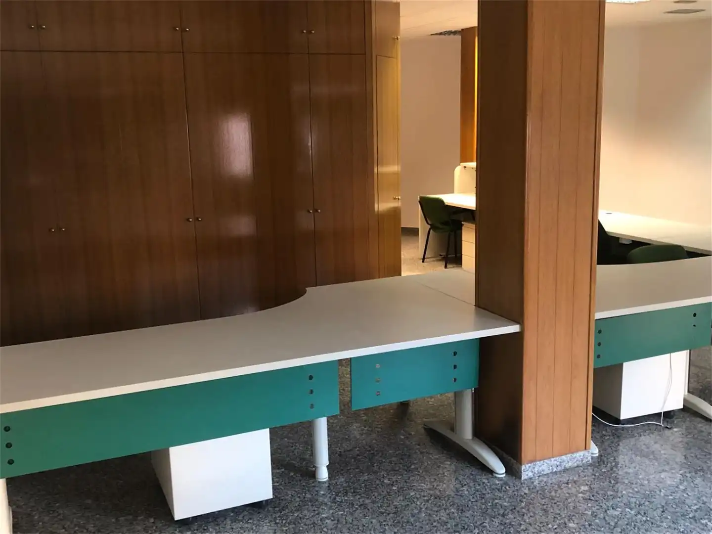 Geschaftsraum zur Miete in Calle General Borrero, 5, Las Pedroñeras Geschaftsraum zur Miete in Las Pedroñeras mit Klimaanlage und Möbliert
