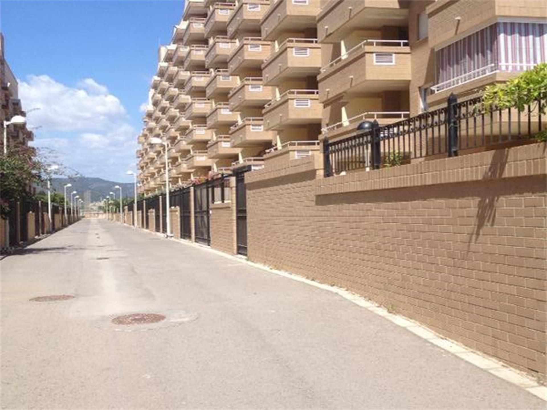Vista exterior de Apartament en venda en Oropesa del Mar / Orpesa amb Aire condicionat, Calefacció i Jardí privat