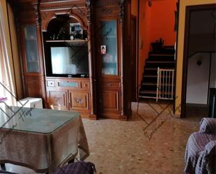 Sala d'estar de Dúplex en venda en Lucena amb Aire condicionat i Terrassa