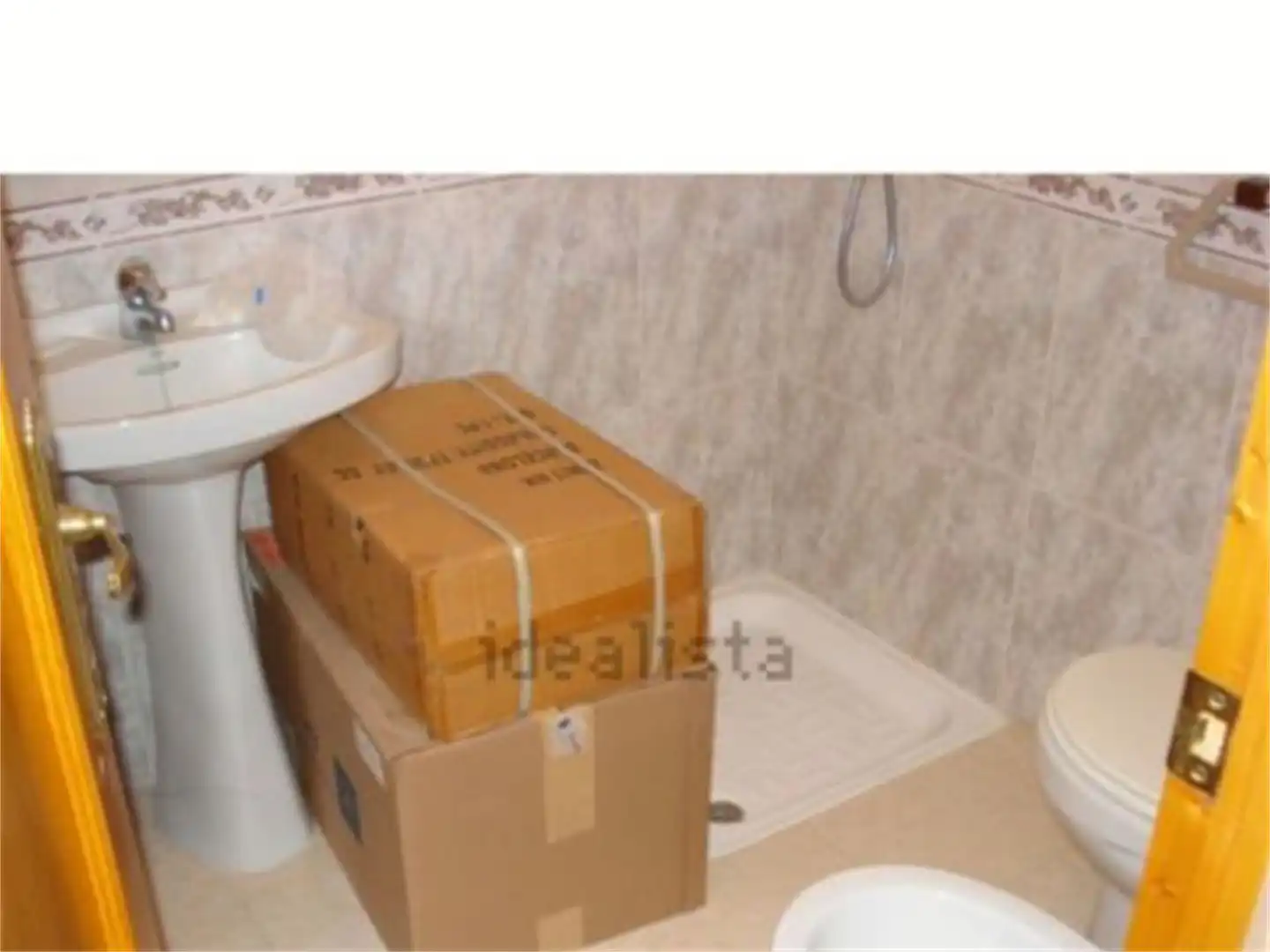 Bathroom of Flat for sale in Cuevas Bajas  with Storage room, Furnished and Balcony