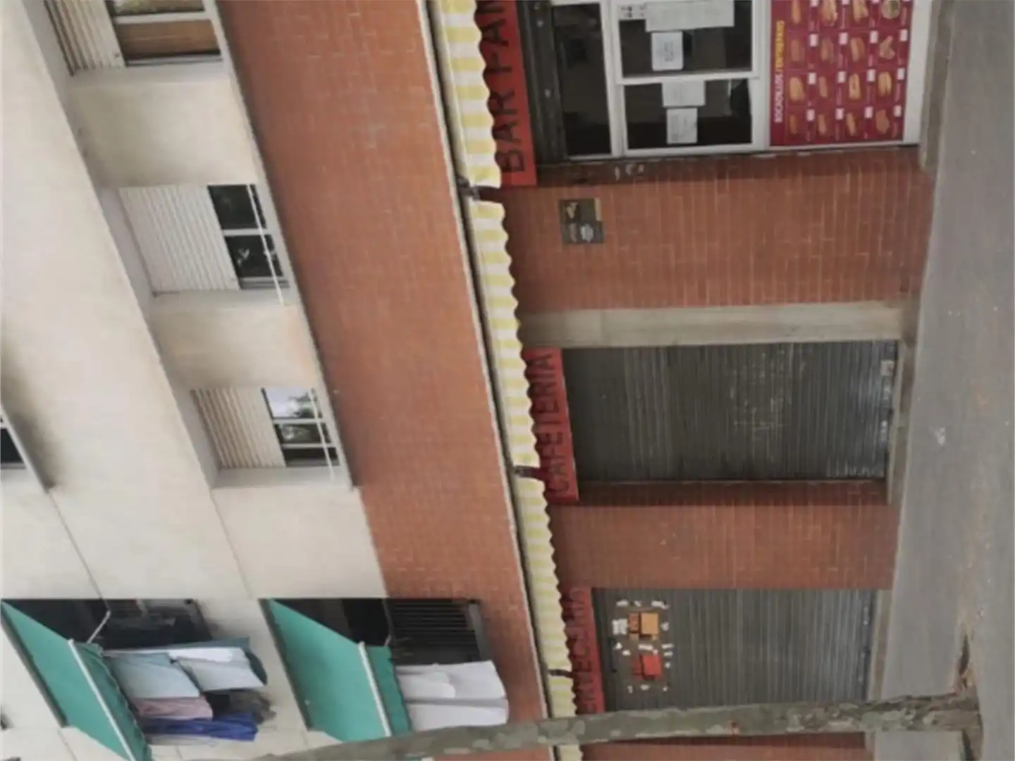 Vista exterior de Local de alquiler en El Prat de Llobregat con Amueblado