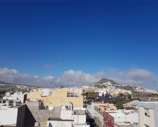 Vista exterior de Casa adosada en venda en Arucas