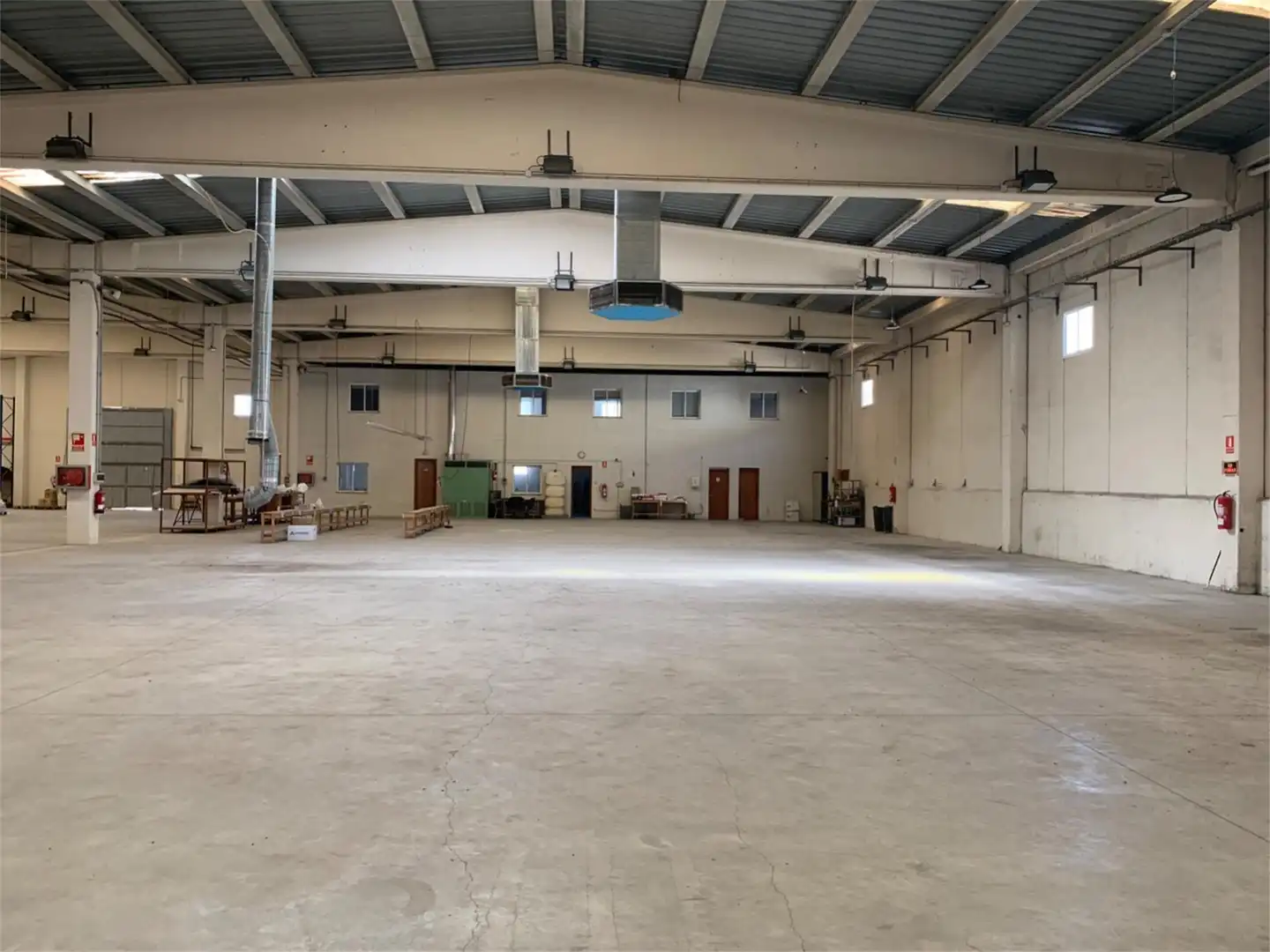 Fabrikhallen zur Miete in Polígono el Arenal, 7, Illueca Fabrikhallen zur Miete in Illueca mit Klimaanlage, Heizung und Möbliert