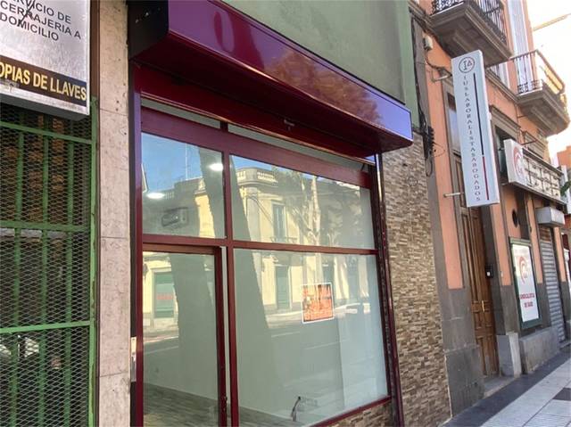 Local comercial en Alquiler en Avenida Primero de Mayo, 53 en Triana