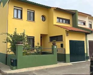 Exterior view of Single-family semi-detached for sale in Guadamur  with Air Conditioner