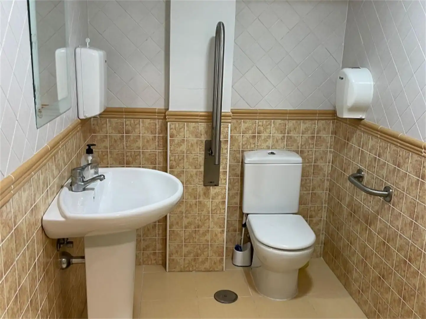 Badezimmer von Geschaftsraum zur Miete in Torre-Pacheco