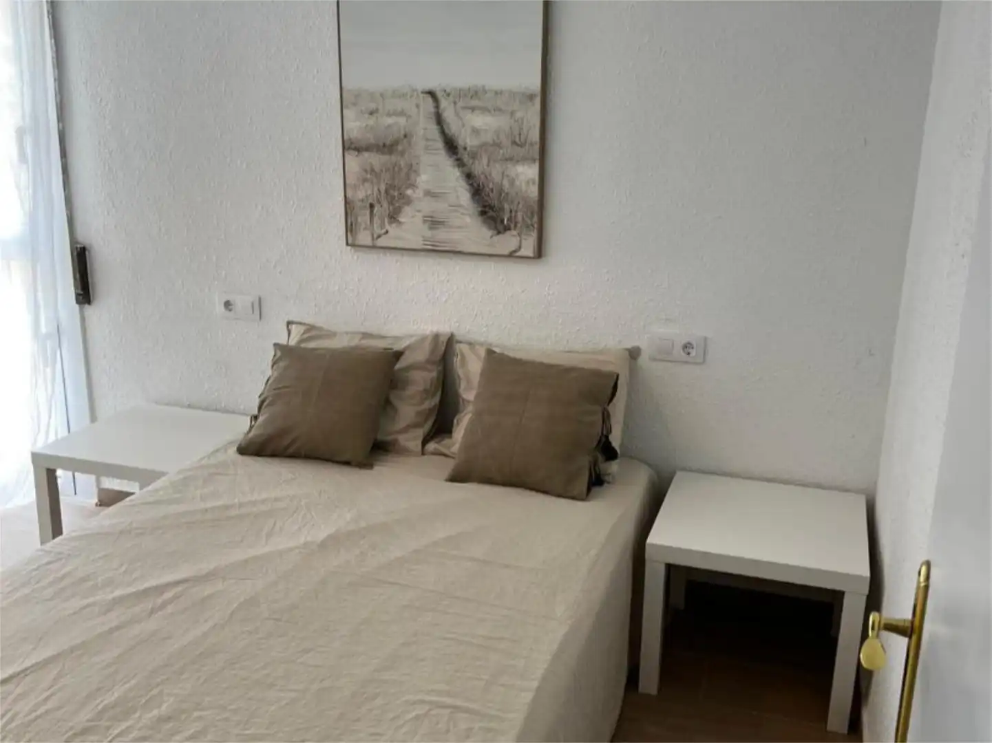 Habitación de Piso para compartir en Barcelona con Calefacción, Parquet y Amueblado