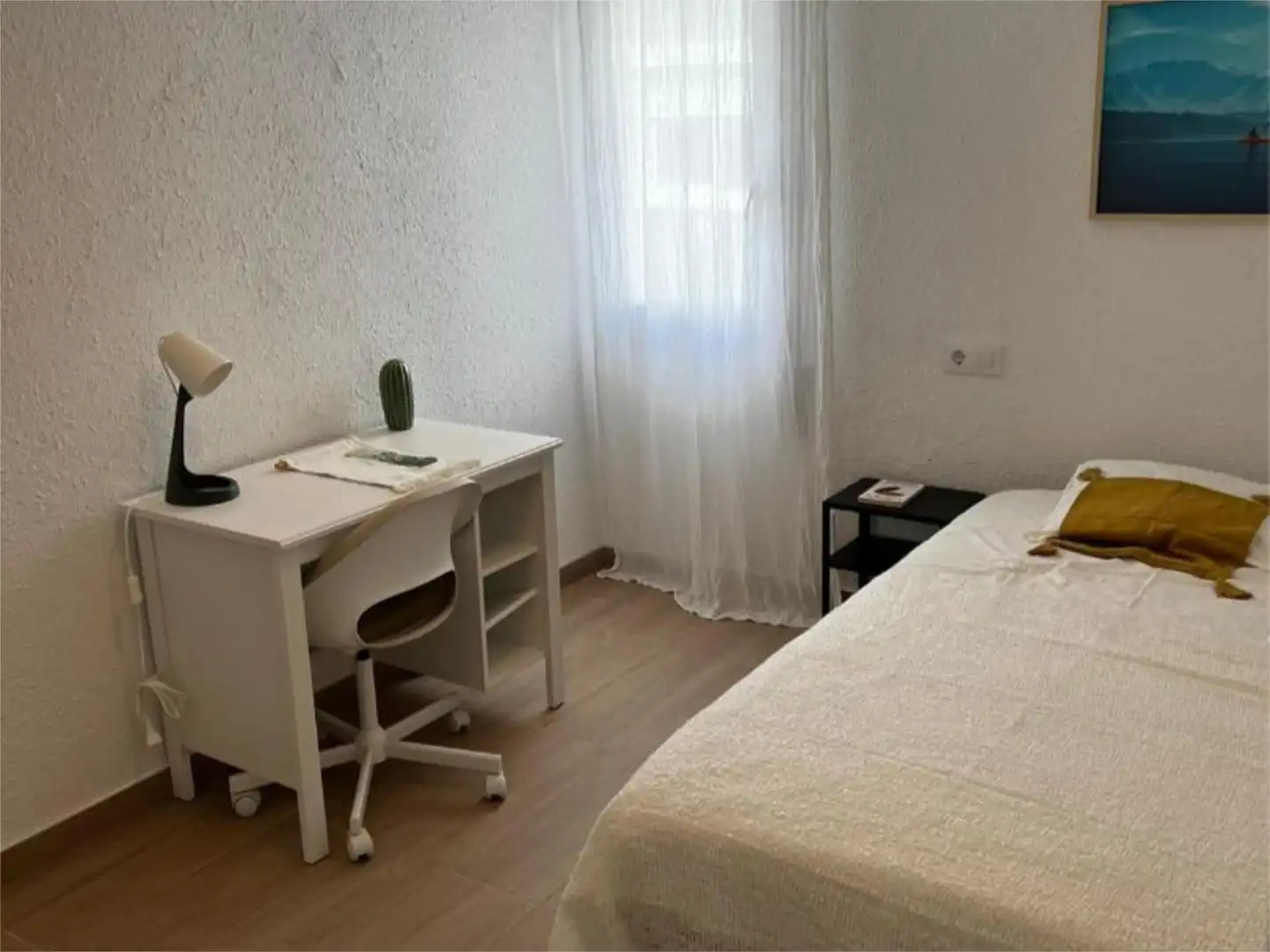 Habitación de Piso para compartir en Barcelona con Calefacción, Parquet y Amueblado