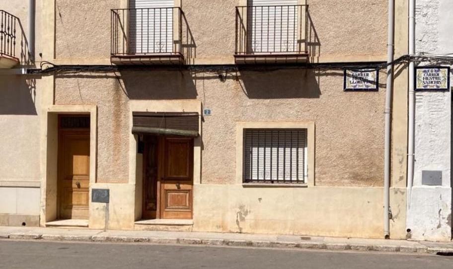 Casa adosada en venda a Polígono Número 08, 1964, Càrcer, Valencia - imatge 1 Foto 1 de Casa adosada en venda a Polígono Número 08, 1964, Càrcer, Valencia