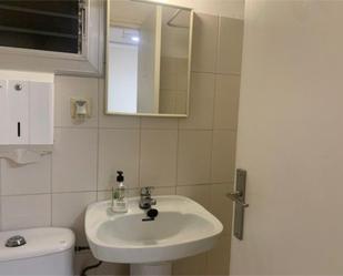 Bathroom of Office to rent in Parets del Vallès