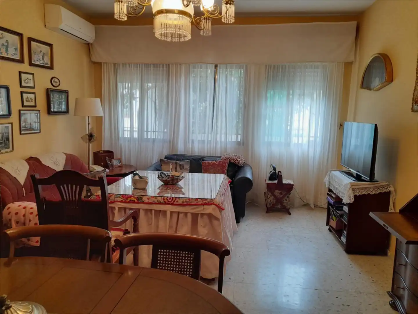 Casa adosada en venta en Calle Reina Sofía, 2, Hornachos Sala de estar de Casa adosada en venta en Hornachos con Aire acondicionado, Jardín privado y Trastero