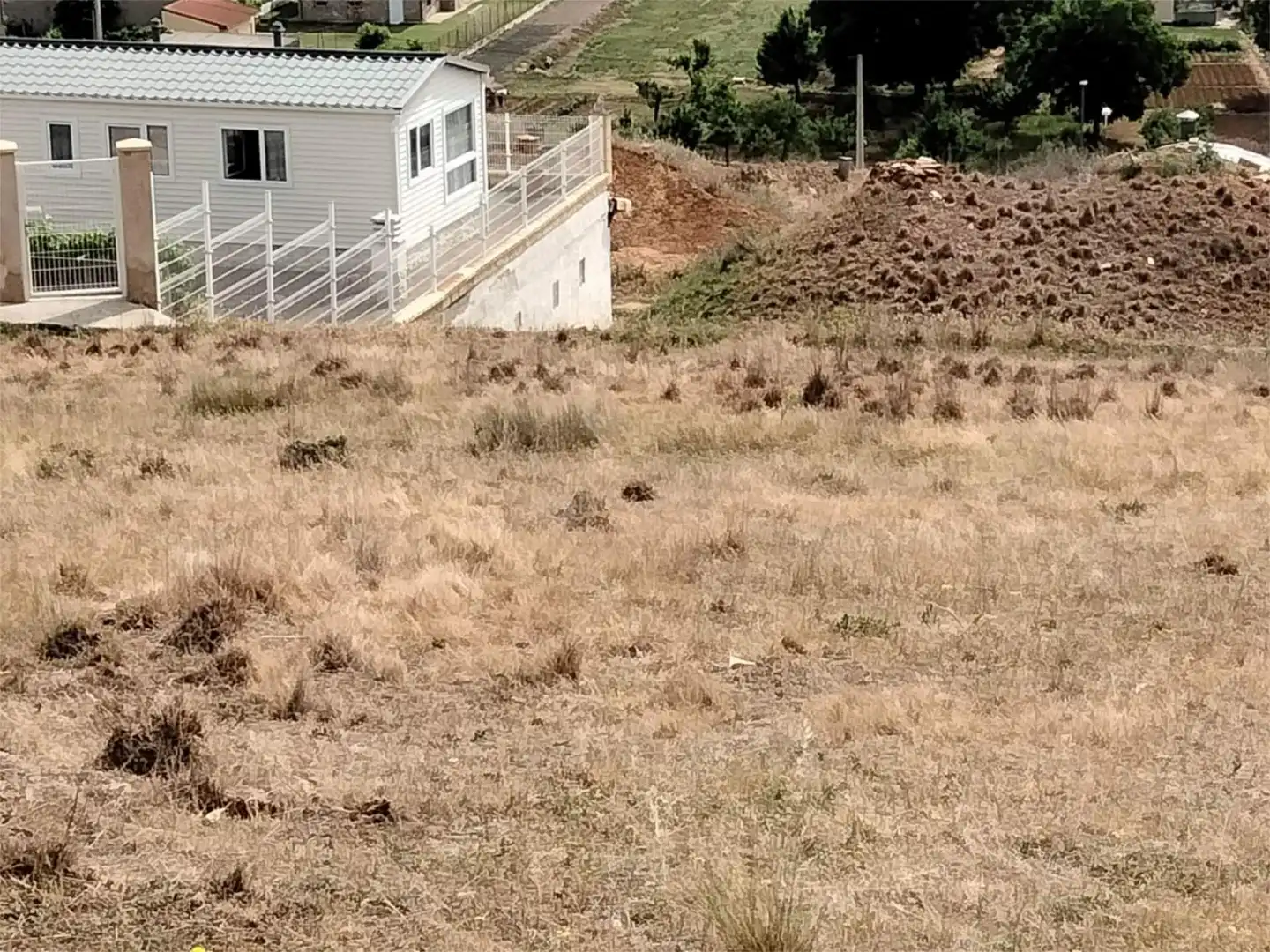 Bebaubares Gelände zum Verkauf in Alija del Infantado