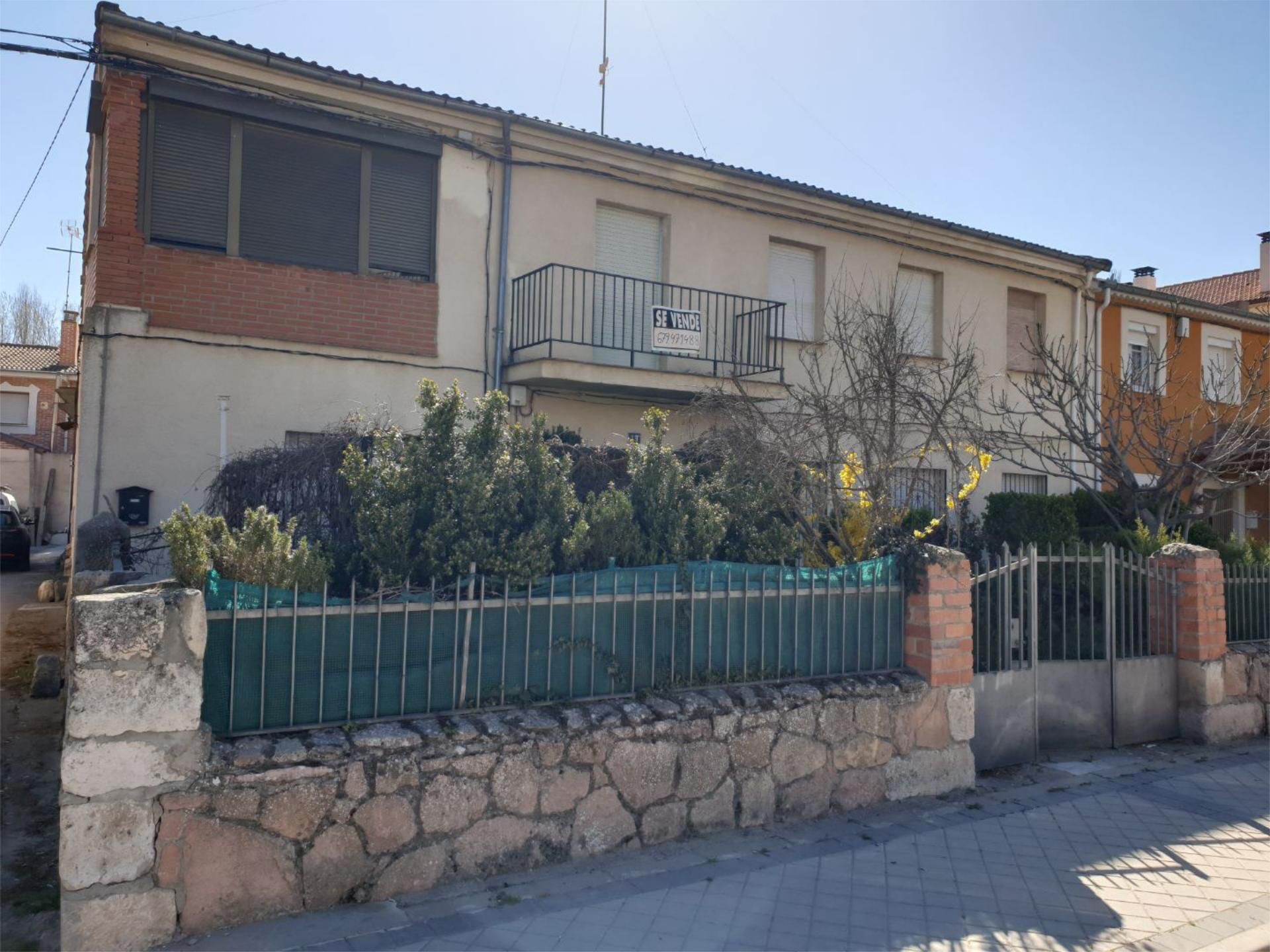 Exterior view of Flat for sale in Sacramenia  with Private garden, Parquet flooring and Terrace