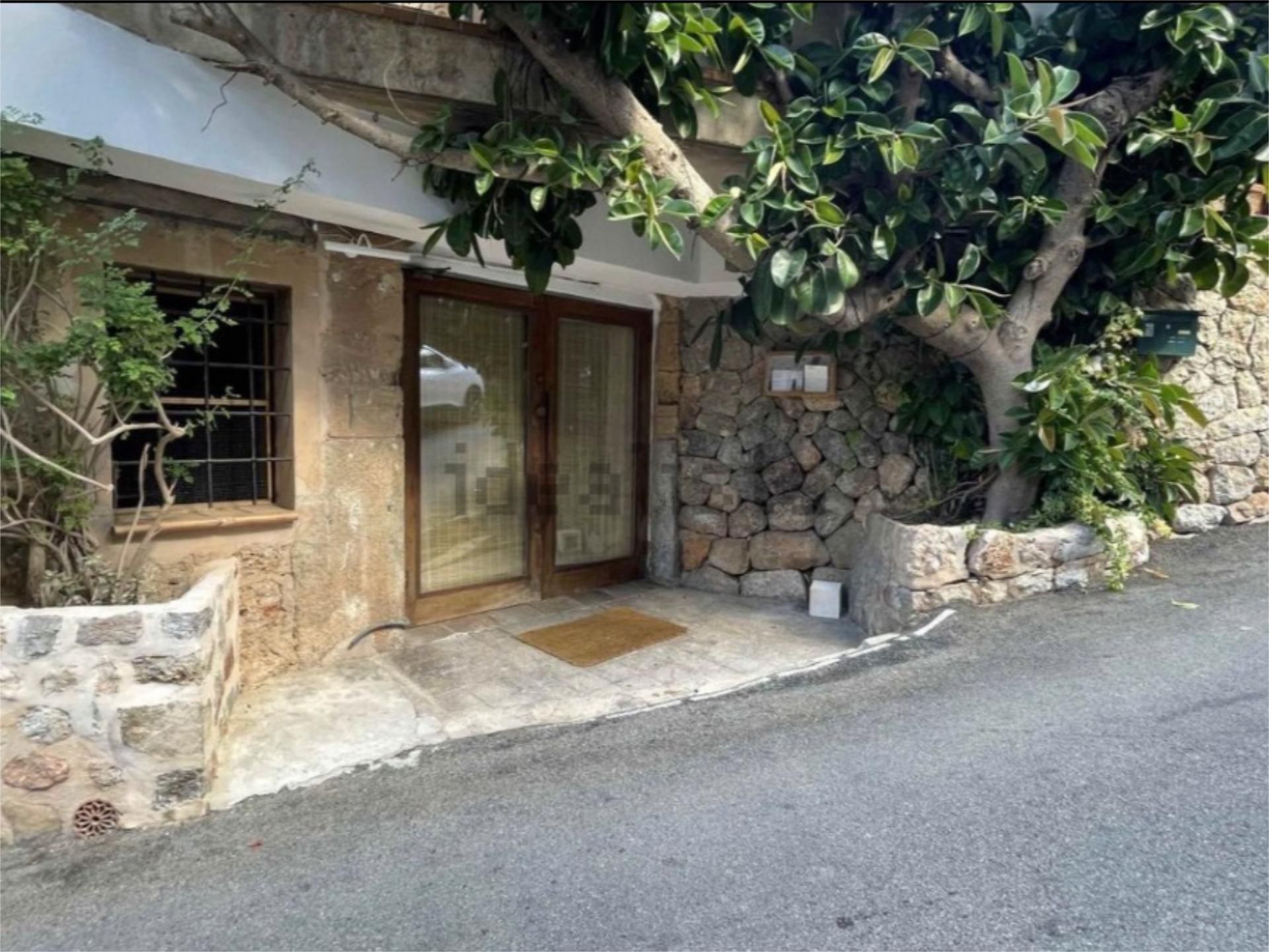 Local en venda en Deià amb Moblat