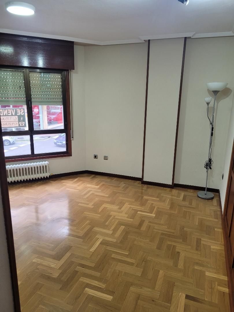 Flat for sale in Calle Pacita Vigil la Guaxa, 11, La Pola Siero Bedroom of Flat for sale in Siero with Terrace