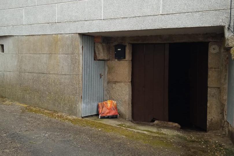 Foto 1 de Casa adosada en venda a Lugar Muiños, 27, Muíños, Ourense