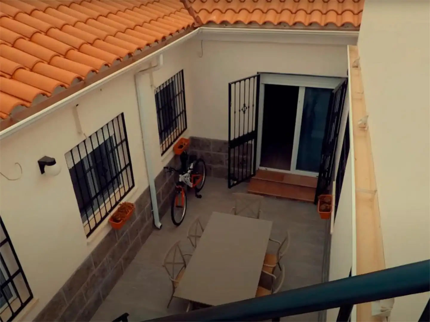 Casa adosada en venta en Avenida Carmen Calvo Poyatos, 11, Adamuz Terraza de Casa adosada en venta en Adamuz con Aire acondicionado, Calefacción y Terraza