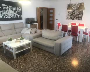 Sala d'estar de Dúplex en venda en Alzira amb Aire condicionat, Terrassa i Balcó