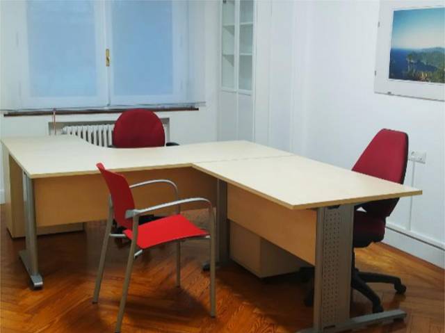 Oficina en Alquiler en Calle de Sangüesa, 6 en 2º Ensanche