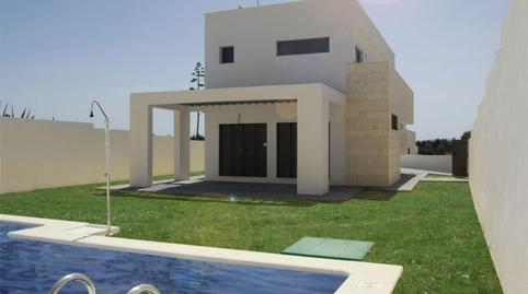 House or chalet for sale in Calle Toledo, 30, Conil, Cádiz - image 2 Photo 2 of House or chalet for sale in Calle Toledo, 30, Conil, Cádiz