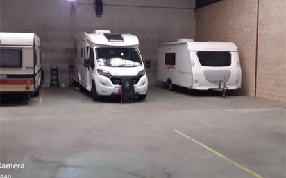 Parking de auto caravanas. Caravana Parking - 74 plazas cubiertas