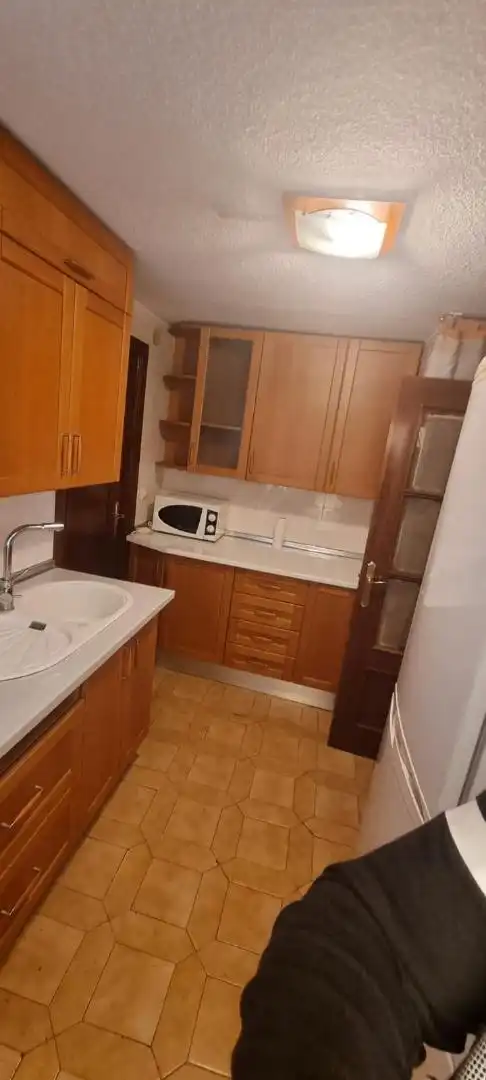 Casa adosada en venta en Avda de Madrid - Pº de la Estación Cocina de Casa adosada en venta en Jaén con Aire acondicionado, Terraza y Amueblado