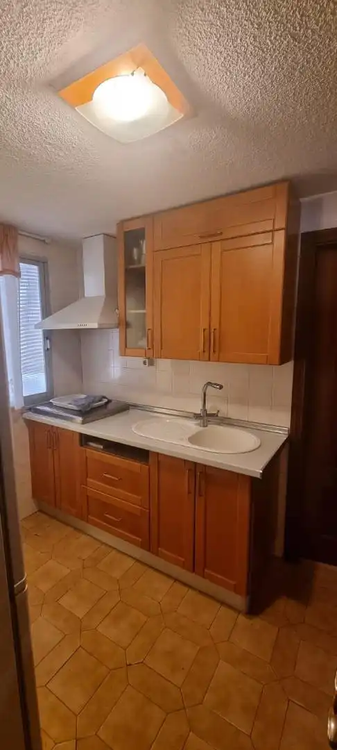 Casa adosada en venta en Avda de Madrid - Pº de la Estación Cocina de Casa adosada en venta en Jaén con Aire acondicionado, Terraza y Amueblado