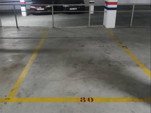 Garaje en Alquiler en Plaza Castelao, 2 en Rianxo