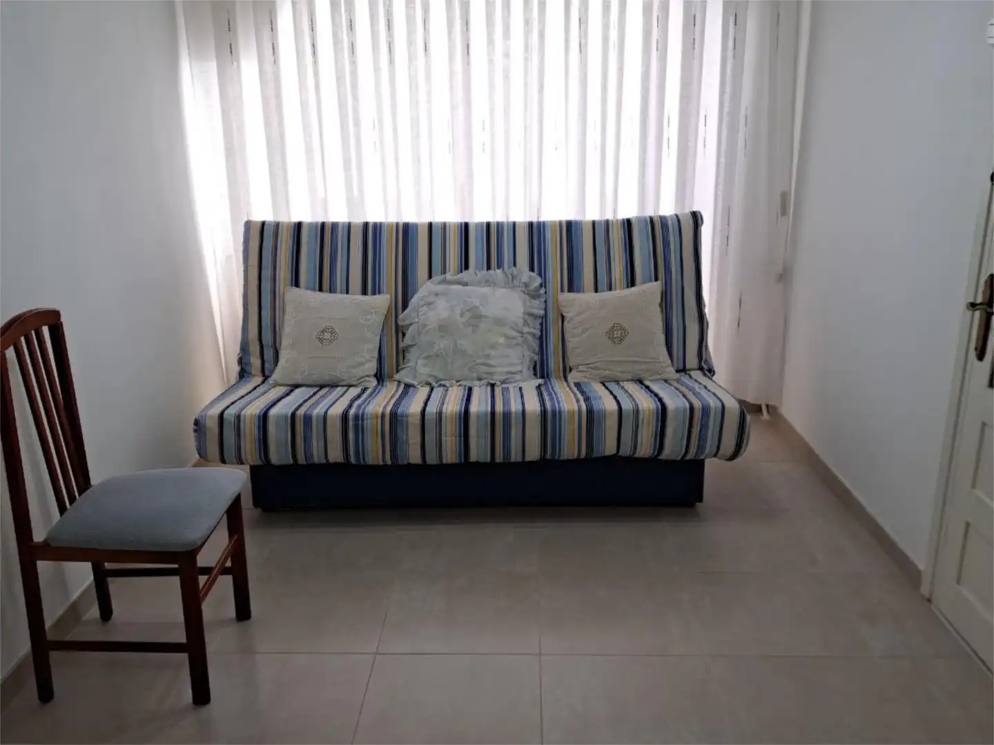 Living room of Flat for sale in Muxía  with Storage room, Furnished and Balcony