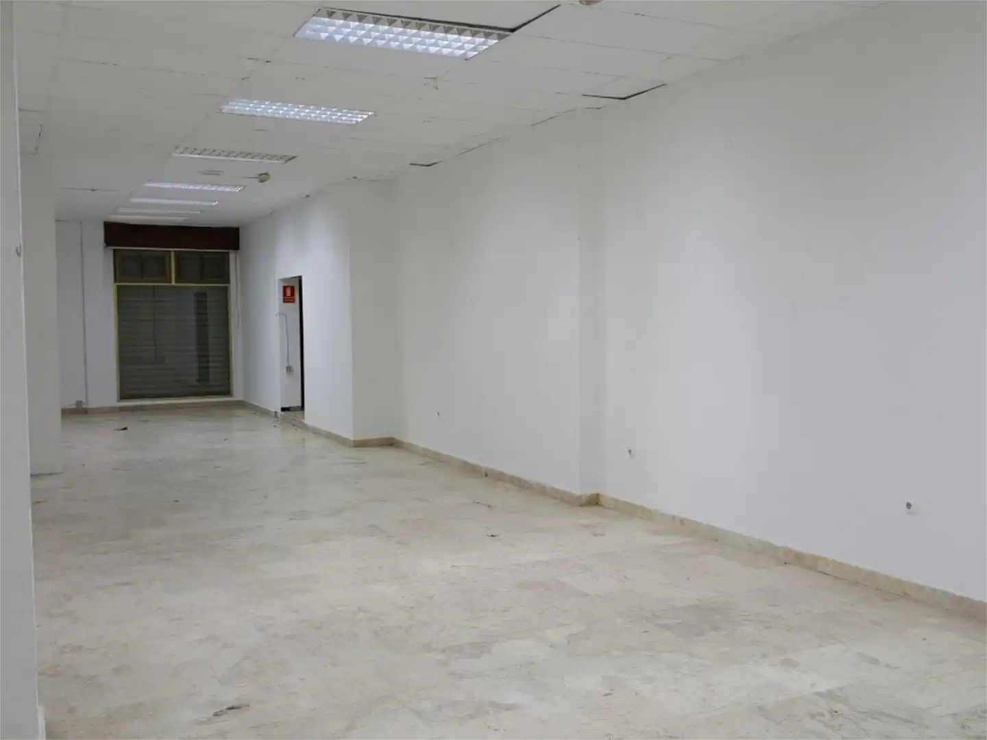 Commercial properties for sale in Calle Júpiter, 7, Muelle Commercial properties for sale in Ceuta