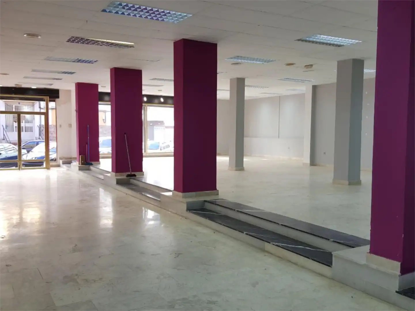 Commercial properties for sale in Calle Júpiter, 7, Muelle Commercial properties for sale in Ceuta