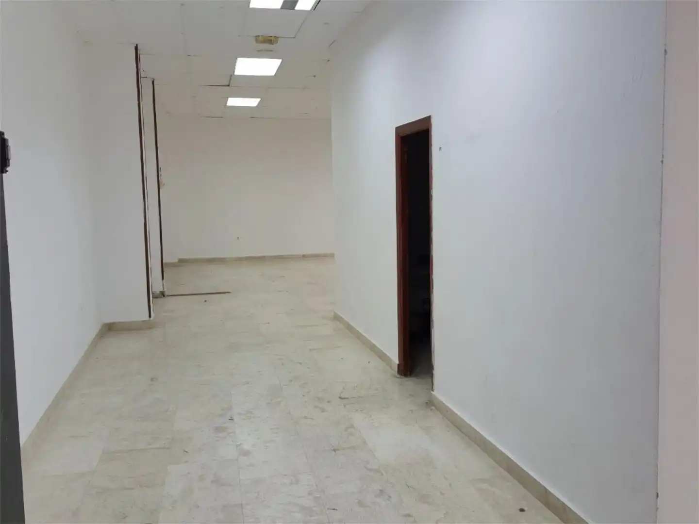 Commercial properties for sale in Calle Júpiter, 7, Muelle Commercial properties for sale in Ceuta