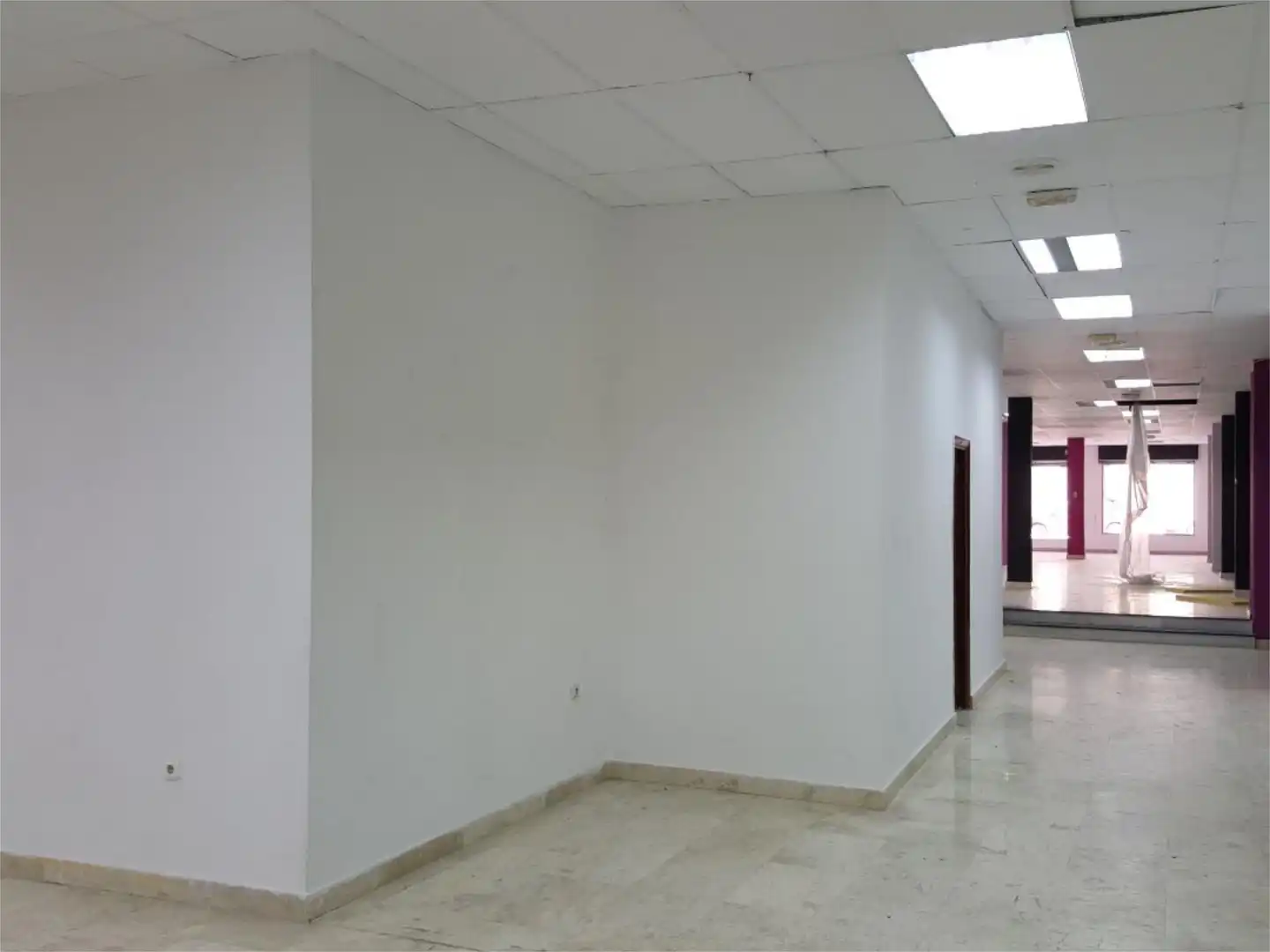 Commercial properties for sale in Calle Júpiter, 7, Muelle Commercial properties for sale in Ceuta