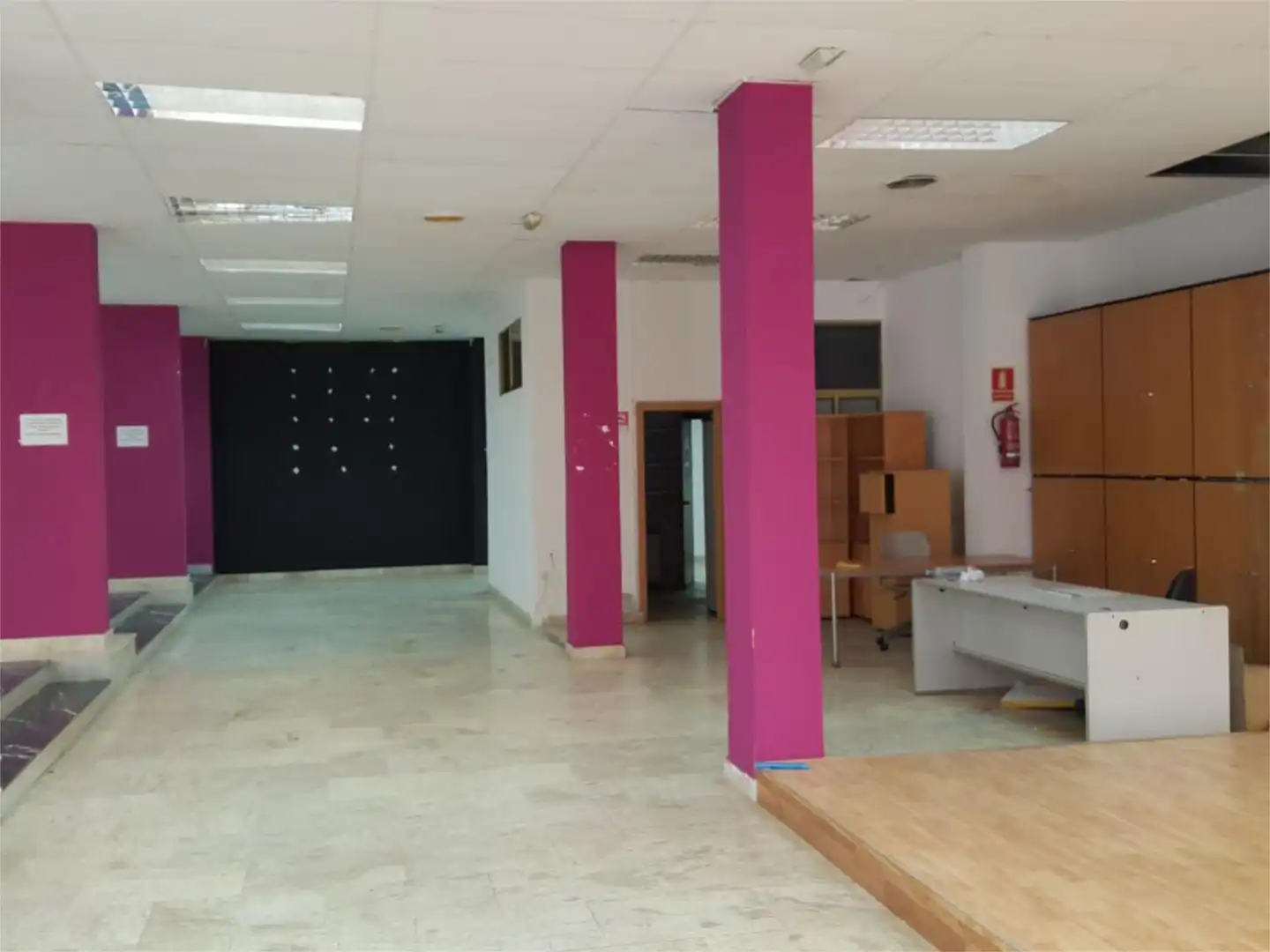 Commercial properties for sale in Calle Júpiter, 7, Muelle Commercial properties for sale in Ceuta