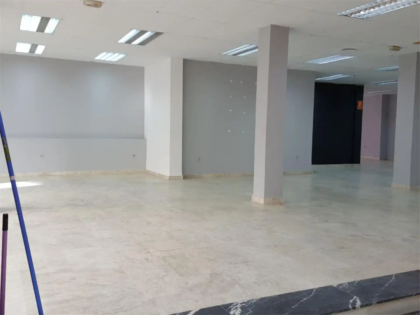 Commercial properties for sale in Calle Júpiter, 7, Muelle Commercial properties for sale in Ceuta
