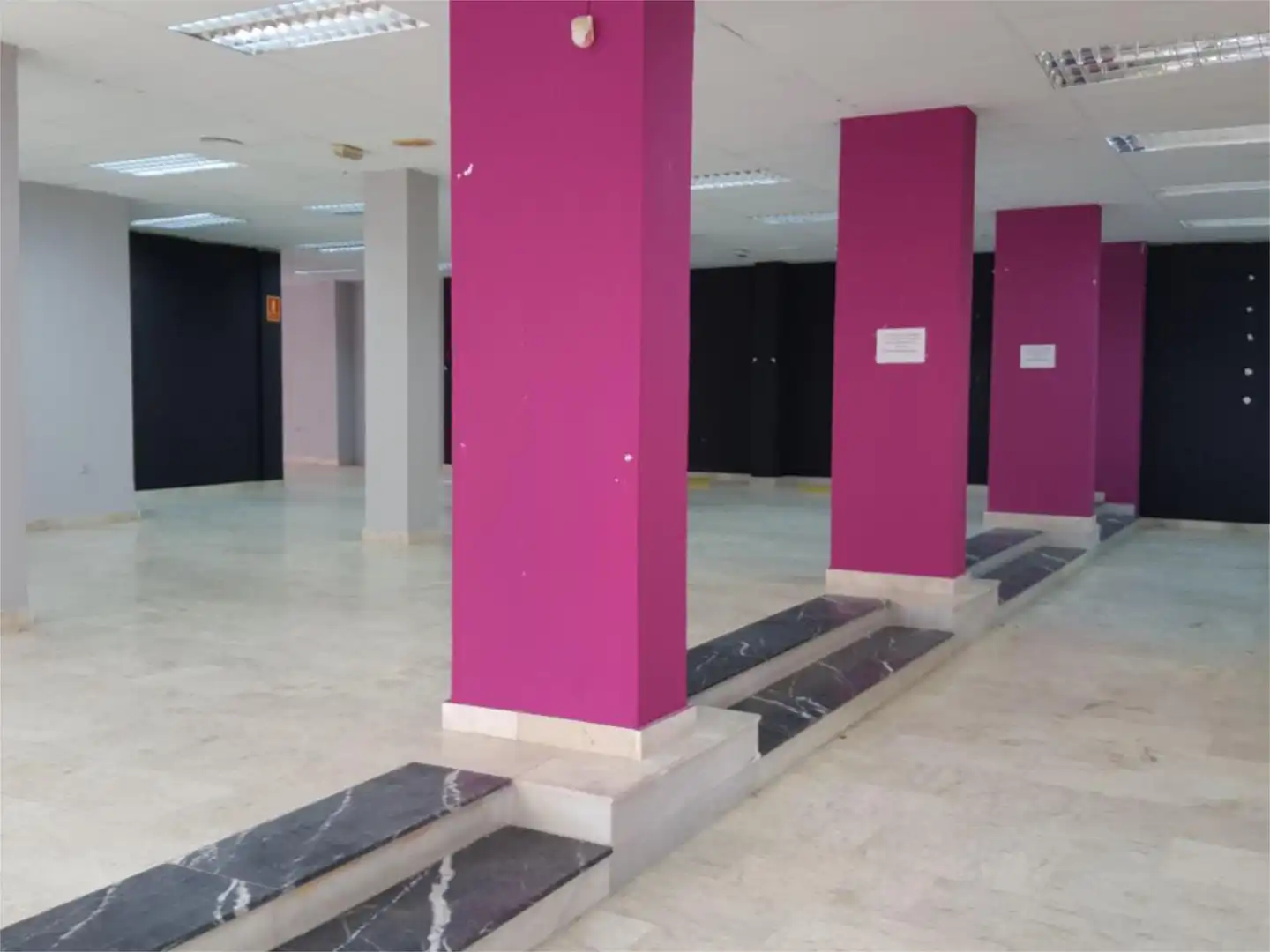 Commercial properties for sale in Calle Júpiter, 7, Muelle Commercial properties for sale in Ceuta